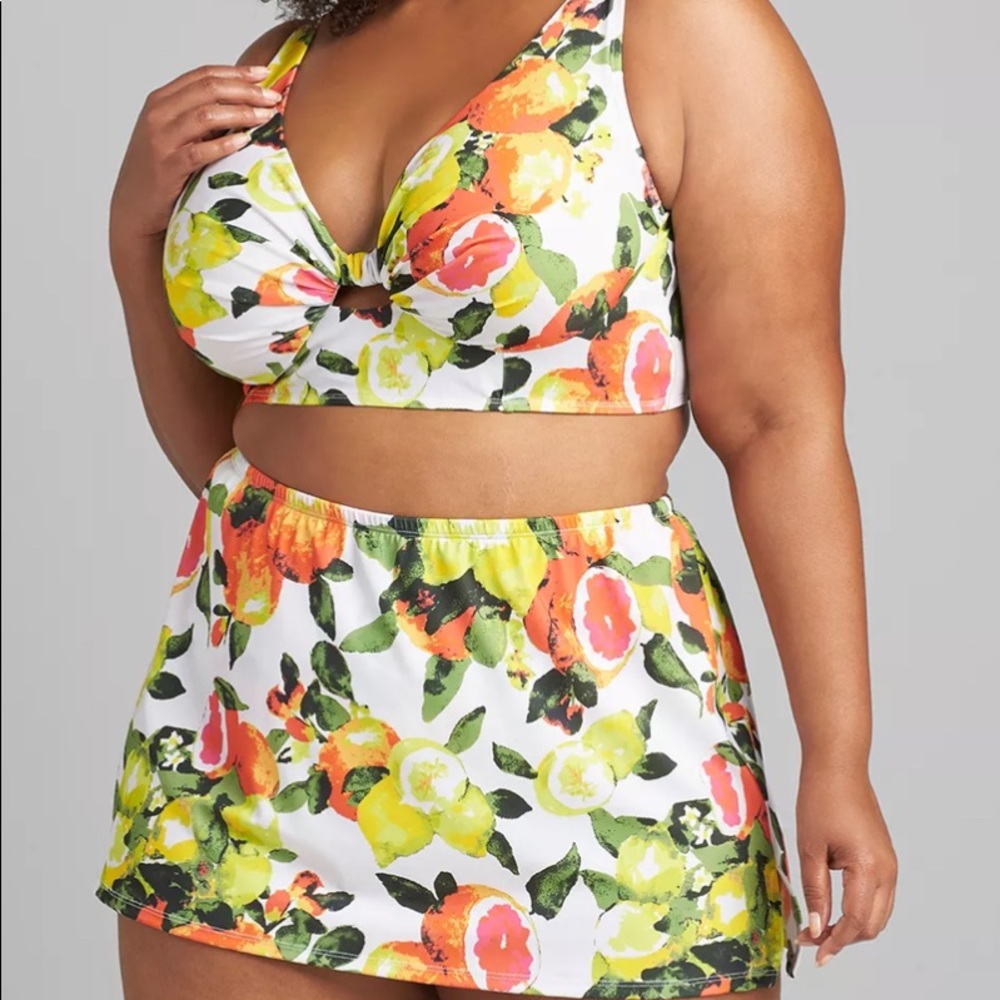 Bikini top and swim skirt